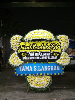 Papan Bunga Duka di Pajagan